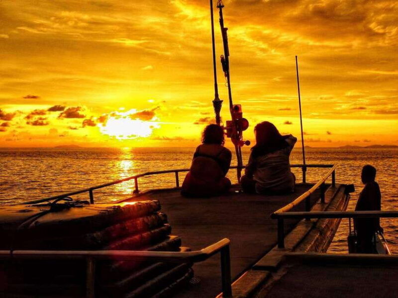 phi-phi-maya-bay-sleepaboard-tour-with-snorkeling-sunset