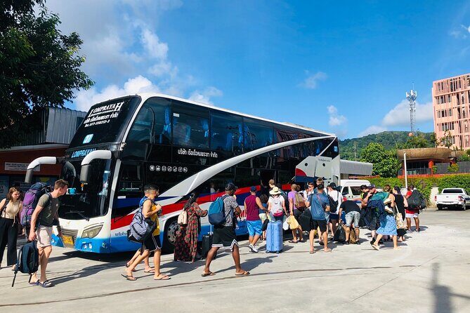 Phi Phi to Koh Samui Transfer through Ferry Bus and Catamaran - An In-Depth Look at the Transfer Experience