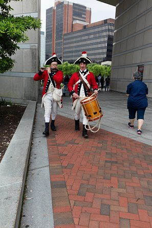 philadelphia-and-amish-country-1-day-tour-from-nyc-2