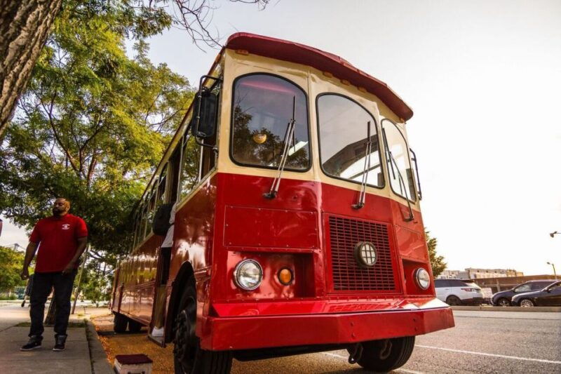 philadelphia-byob-historically-hilarious-trolley-tour