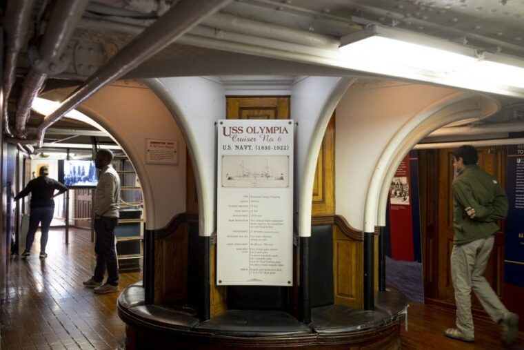 philadelphia-independence-seaport-museum-and-uss-olympia