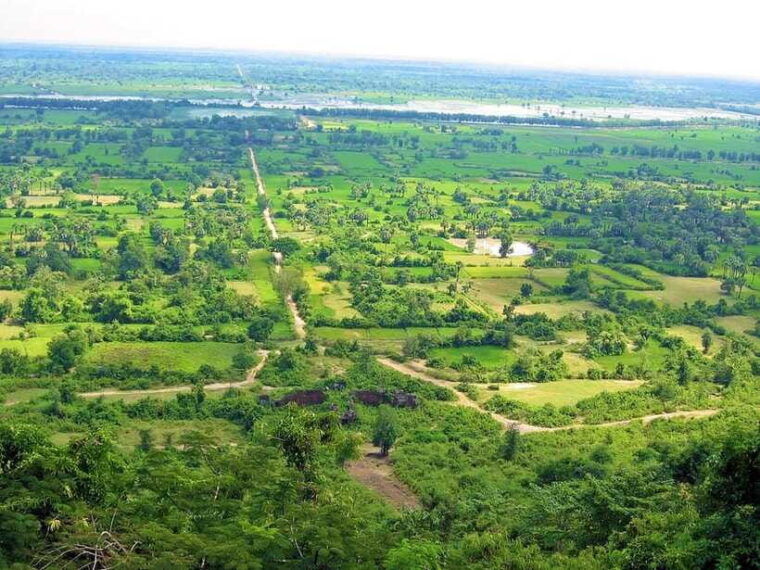 phnom-chisor-tonle-bati-private-tours-from-phnom-penh