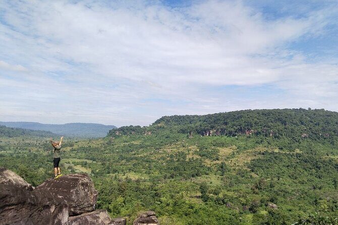 Phnom Kulen and Lingas River Private Day Tour from Siem Reap - Waterfalls and Swimming: A Refreshing Break
