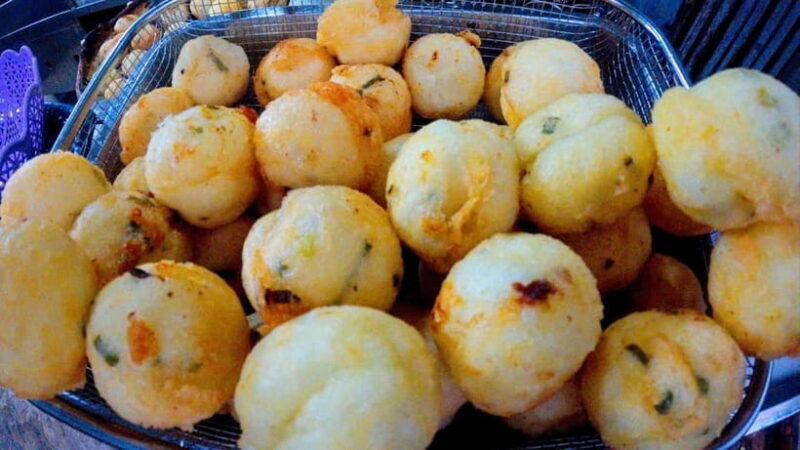 Phnom Penh: Evening Walking To Local Food Spots Only - Key Points