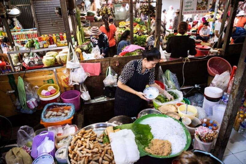 phnom-penh-food-street-art-half-day-tour-by-tuk-tuk