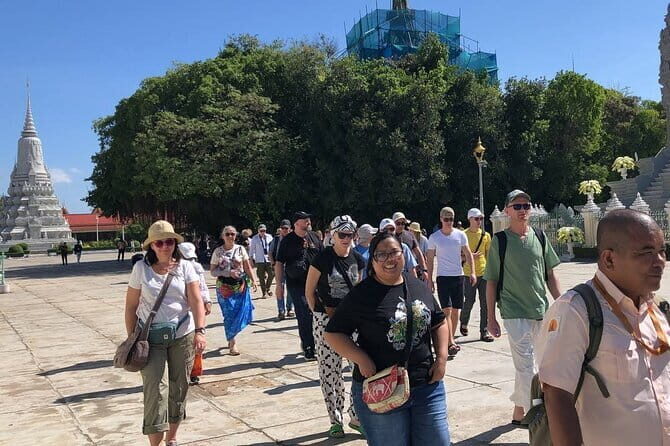 Phnom Penh Full Day City Tour, Breakfast & Lunch by Tuk-Tuk - A Full-Day Dive into Phnom Penh: What to Expect