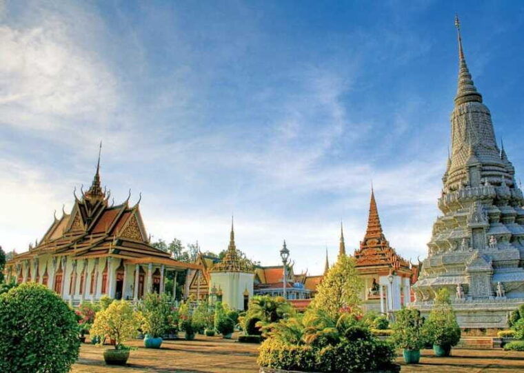 phnom-penh-hidden-gems-city-walking-tour-with-a-local-guide