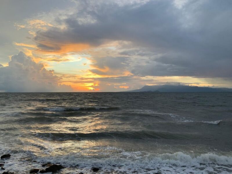 Phnom Penh Highlights Tour with Killing Fields & S-21 Prison - Exploring Phnom Penh: A City of Contrasts