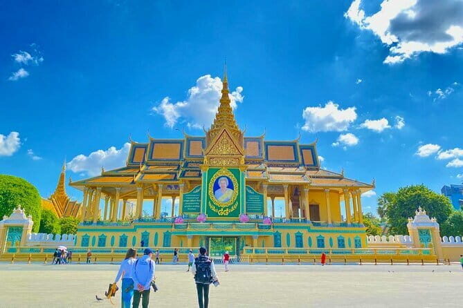 Phnom Penh Hop-on Hop-off Highlight Tour including Killing Fields - The Itinerary: What You’ll See and Experience