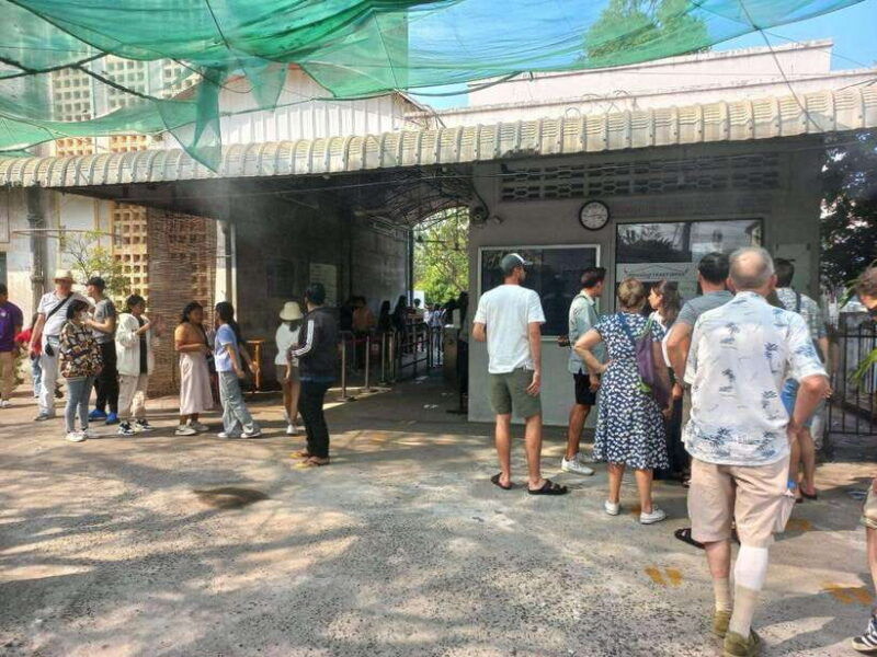 phnom-penh-killing-field-toul-sleng-genocide-museum-tour