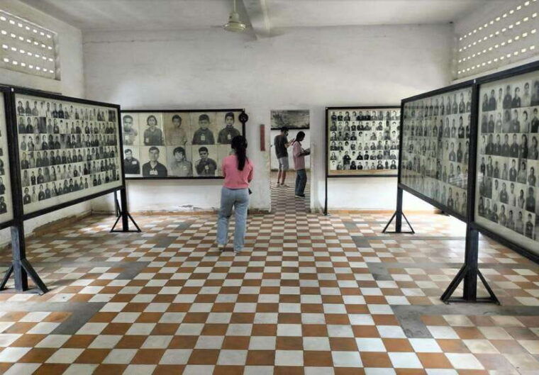 phnom-penh-killing-fields-and-s21-genocide-museum-tour-2