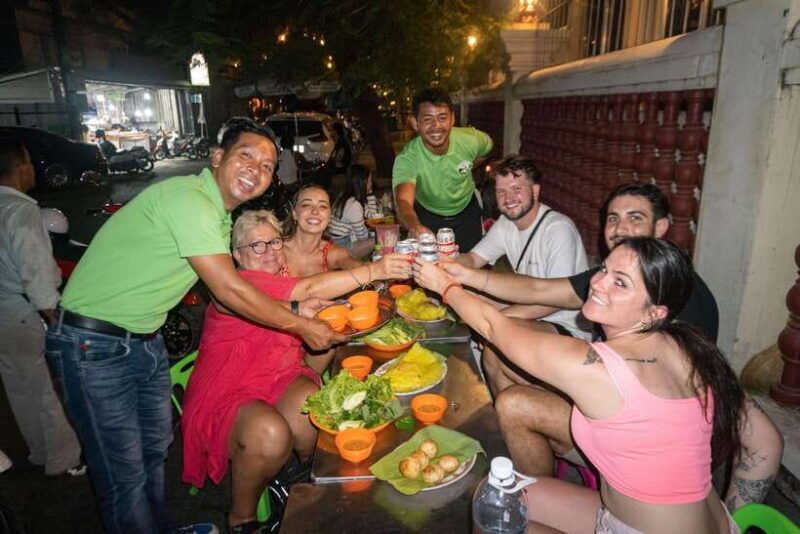 phnom-penh-night-foodie-vespa-tour