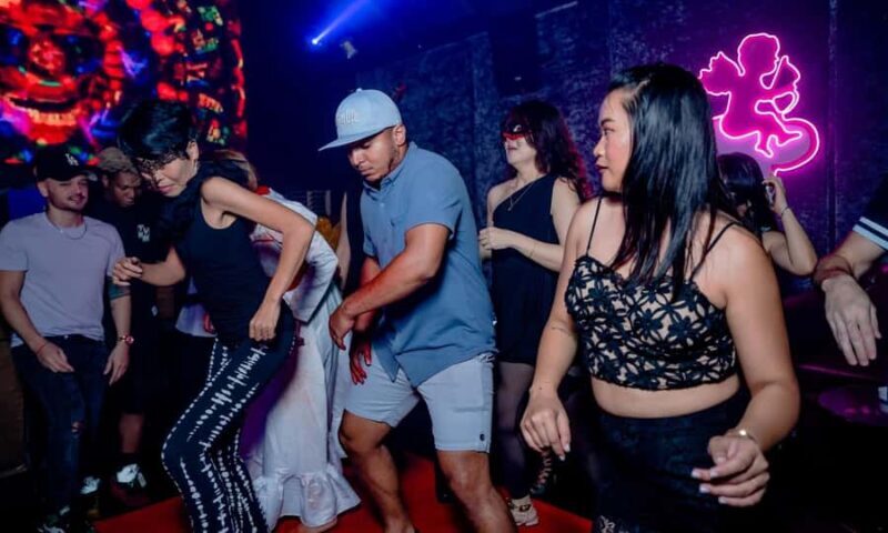 Phnom Penh: Nightlife City Tour - Key Points