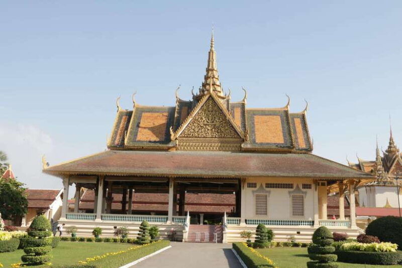 phnom-penh-private-tour-local-english-guides-driver