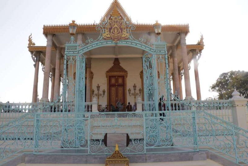 phnom-penh-private-tour-local-english-guides-driver