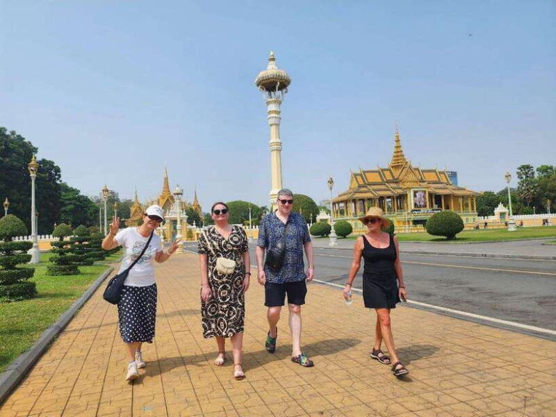 phnom-penh-private-tuk-tuk-tour-with-english-speaking
