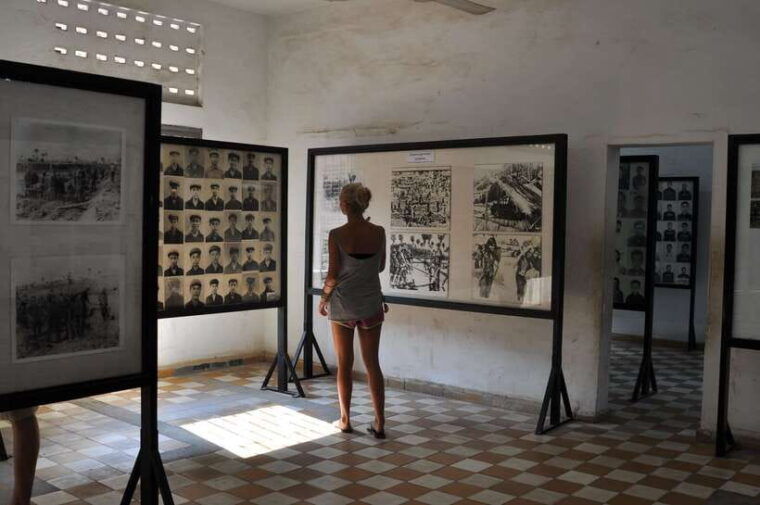 phnom-penh-s21-tuol-sleng-museum-killing-field-with-lunch