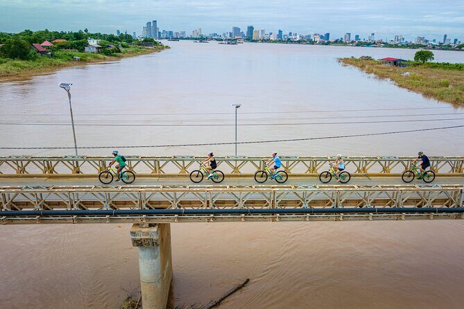 Phnom Penh Silk Island Cycling and Culinary Adventure - The Guides and Personal Touch