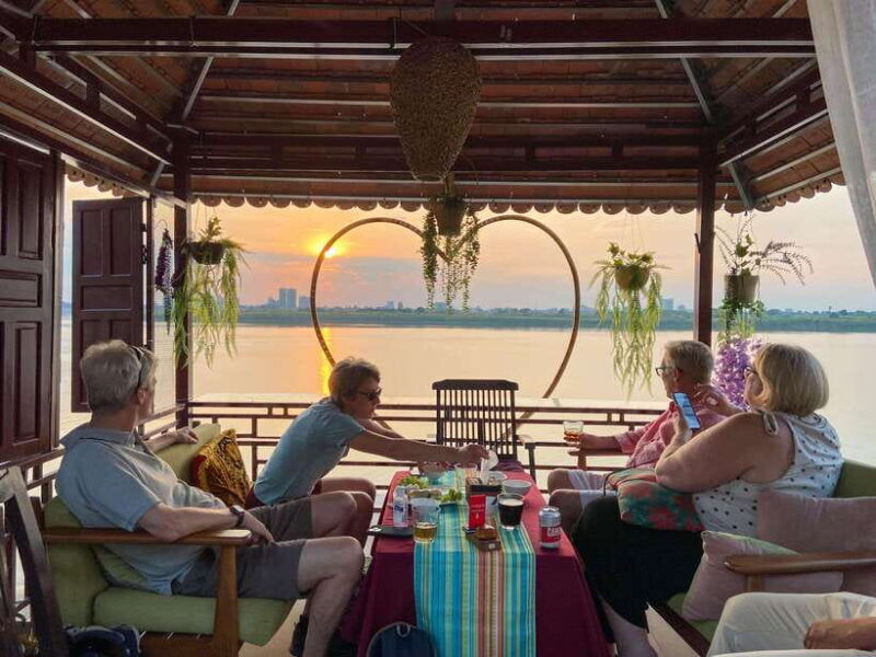phnom-penh-silk-island-sunset-bike-tour-include-drinks