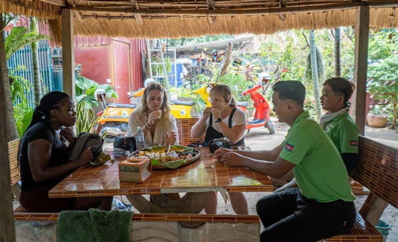phnom-penh-silk-island-tour-by-vespa
