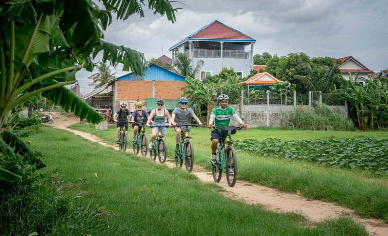 phnom-penh-silk-islands-half-day-bike-tour