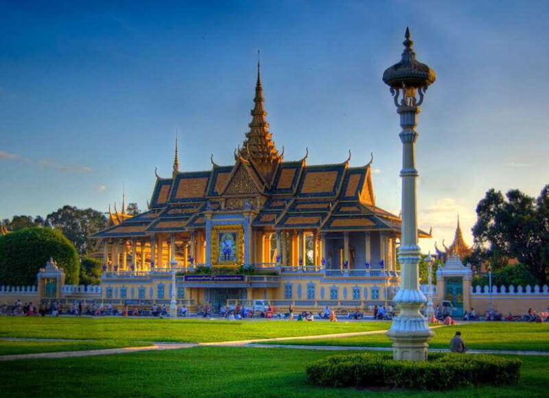 phnom-penh-small-group-city-tour