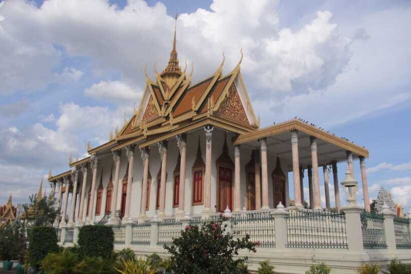 phnom-penh-small-group-city-tour