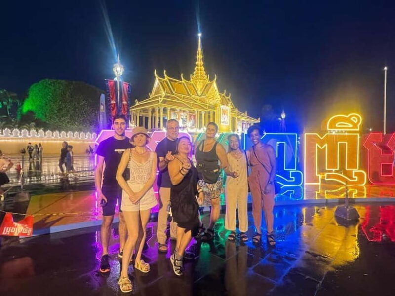 Phnom Penh: Street Art and Food Tour with Pickup and Beer - Discovering Phnom Penh’s Street Art