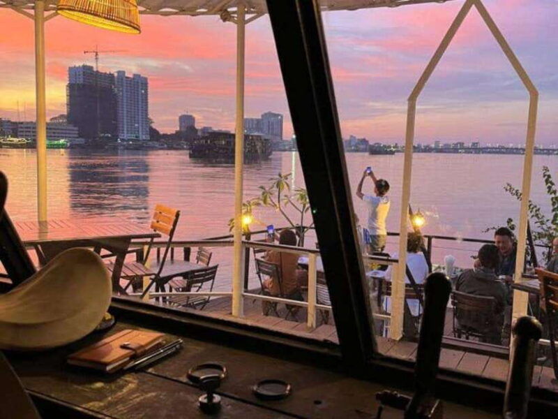 phnom-penh-sunset-cruise-on-kanika-boat