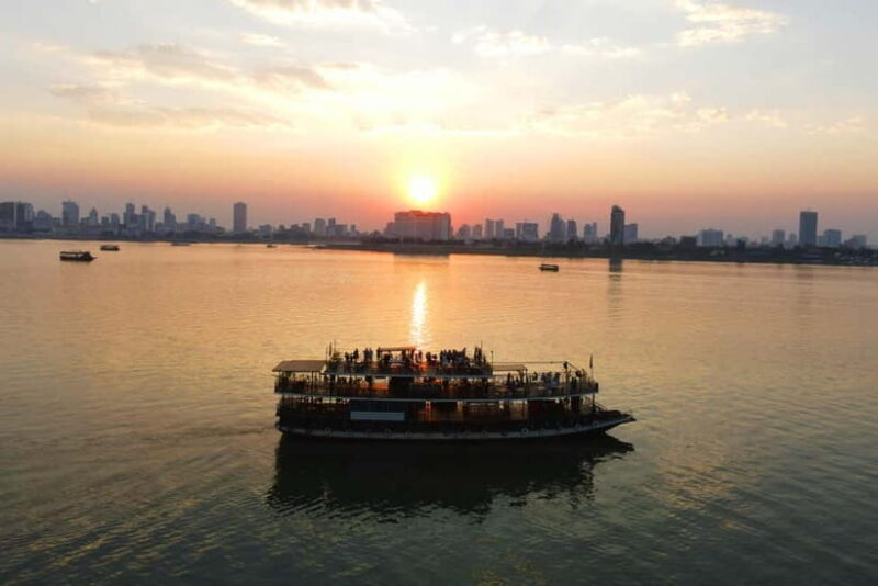 Phnom Penh: Sunset Dinner Cruise with English Speaking Guide - A Complete Dive into the Phnom Penh Sunset Dinner Cruise