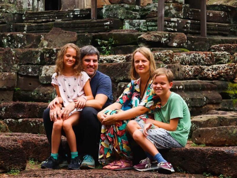 Phnom Penh to Angkor Wat, Bayon & Ta Prohm Day Trip - Khmer Cuisine: A Tasty Break