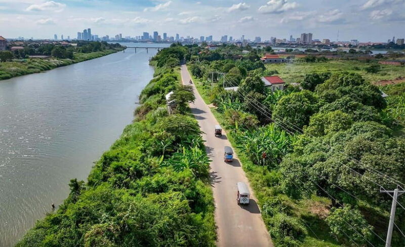 phnom-penh-to-silk-island-by-tuk-tuk-with-local-expert