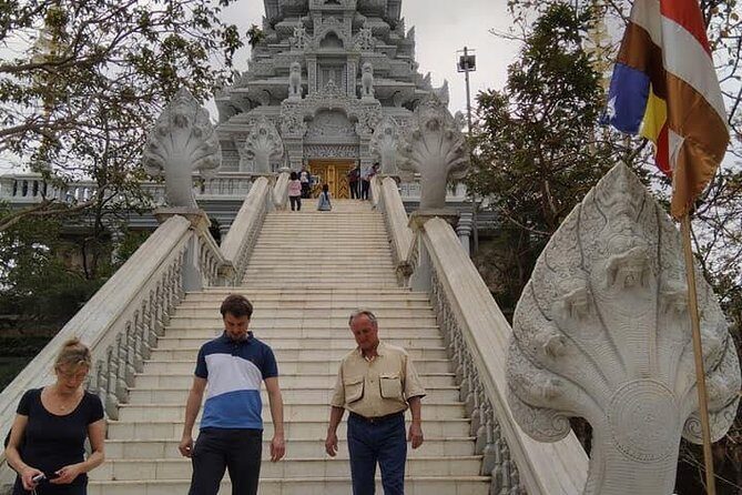 Phnom Penh Tour Guides - Authenticities & Personal Touches