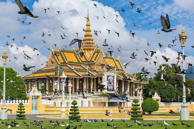 Phnom Penh Tour, Royal Palace, Genocide Museum & Killing Fields - Exploring Phnom Penh with Purpose: A Deep Dive into the Tour