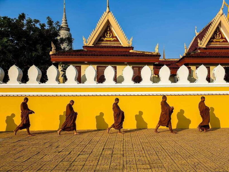 phnompenh-explore-non-local-experience-life-of-city-tour