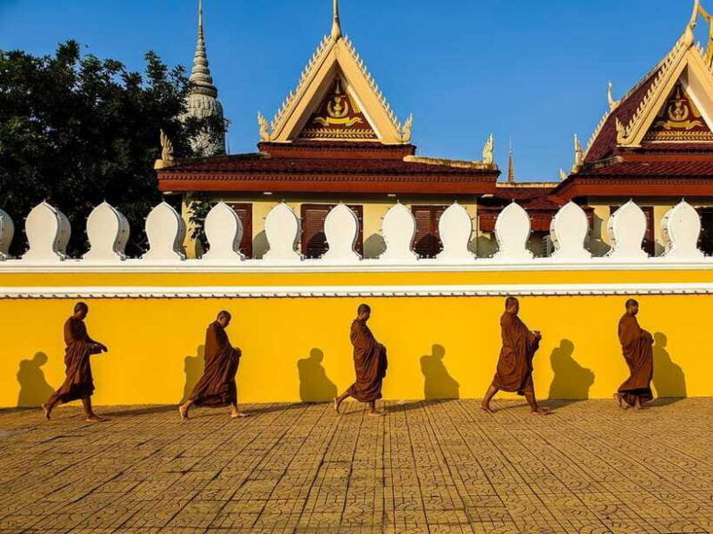 phnompenh-explore-non-local-experience-life-of-city-tour