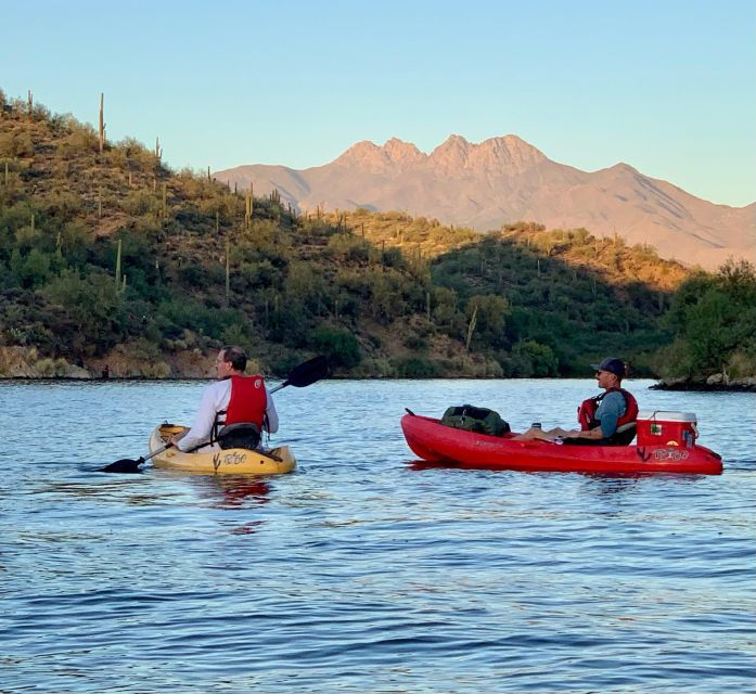 phoenix-mesa-guided-kayaking-trip-on-saguaro-lake