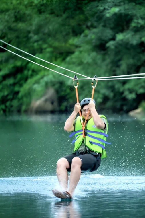 phong-nha-adventure-paradise-cave-hava-valley-thrills