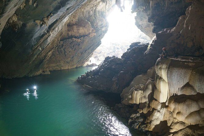 Phong Nha cave & Paradise cave day trip - Second Stop: Paradise Cave