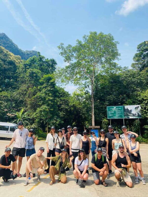 phong-nha-cave-paradise-cave-guided-tour-boat-explore