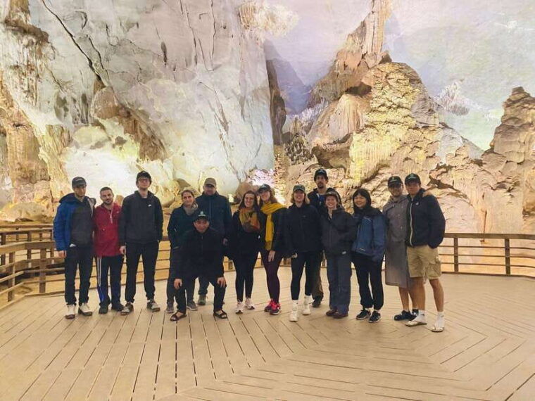 phong-nha-cave-paradise-cave-guided-tour-boat-explore