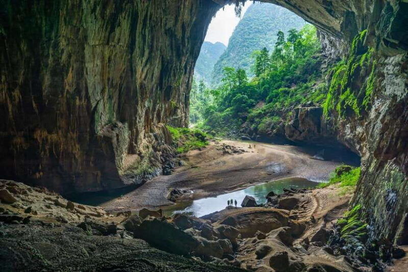 phong-nha-cave-paradise-caves-2-day-adventure-from-hue