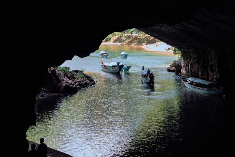 phong-nha-paradise-cave-1-day-all-inclusive