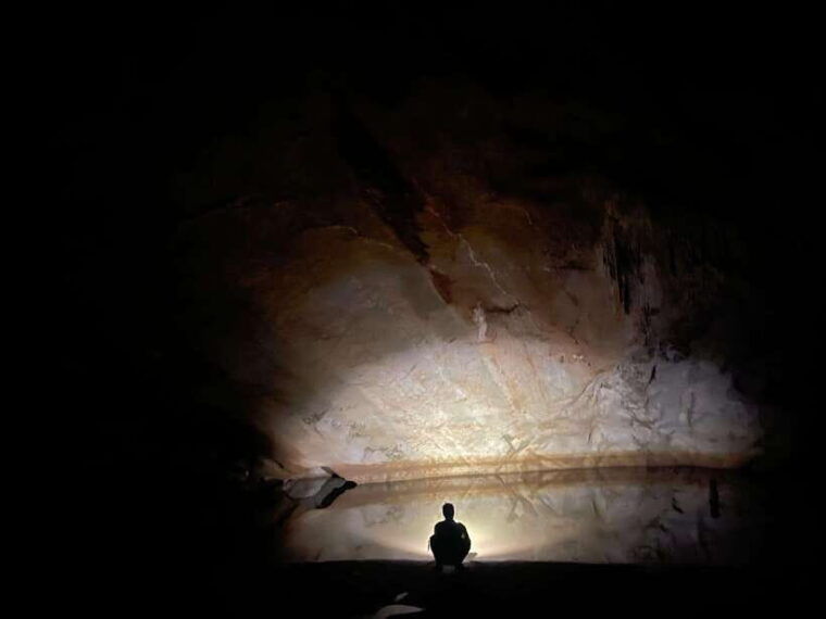 phong-nha-paradise-cave-4km-adventure