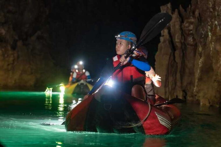 phong-nha-phong-nga-cave-expedition-4-5-km-by-kayak