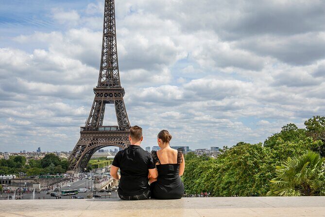 Photo Session Around Eiffel Tower - What’s Included and What’s Not