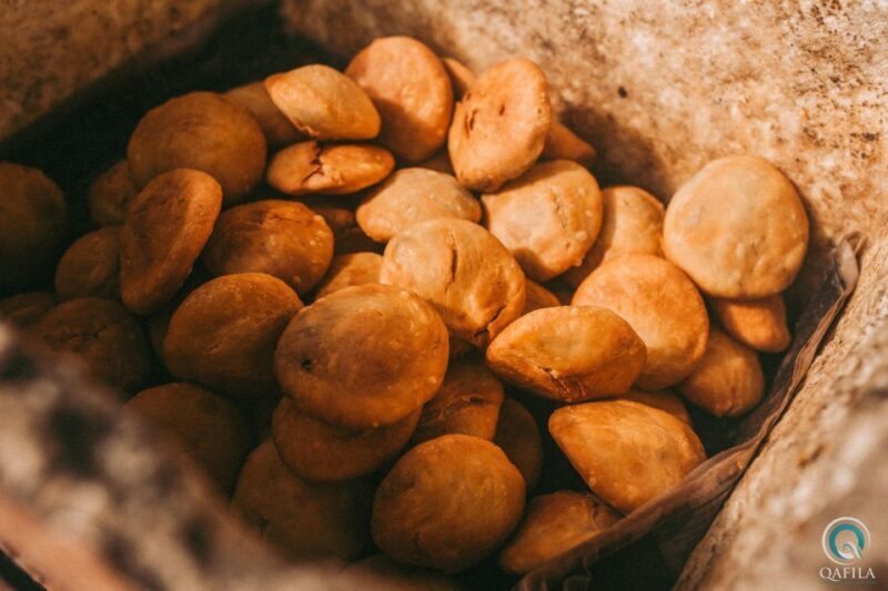 Photo Shoot cum Walk in The City of Joy - Princep Ghat and Vidyasagar Setu: Scenic Vistas