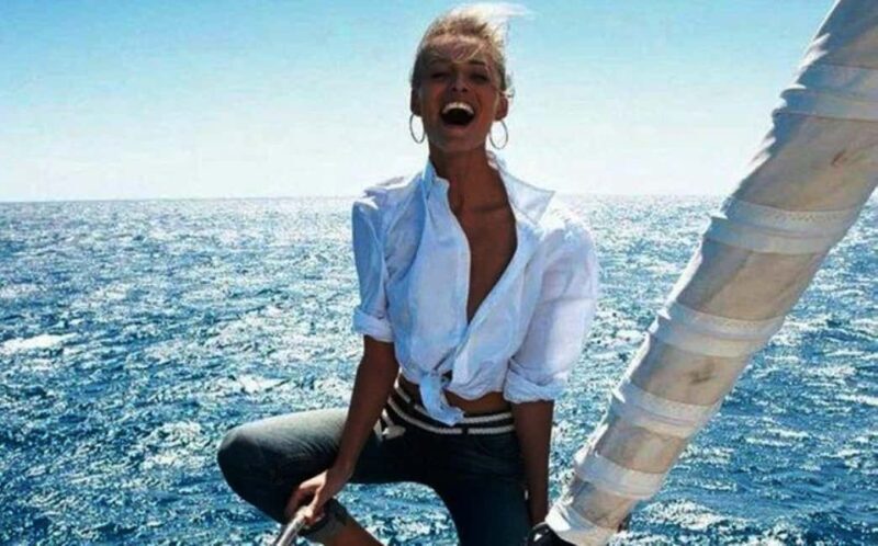 Photo Shoot on a Sailboat Overlooking Lisbon - Key Points