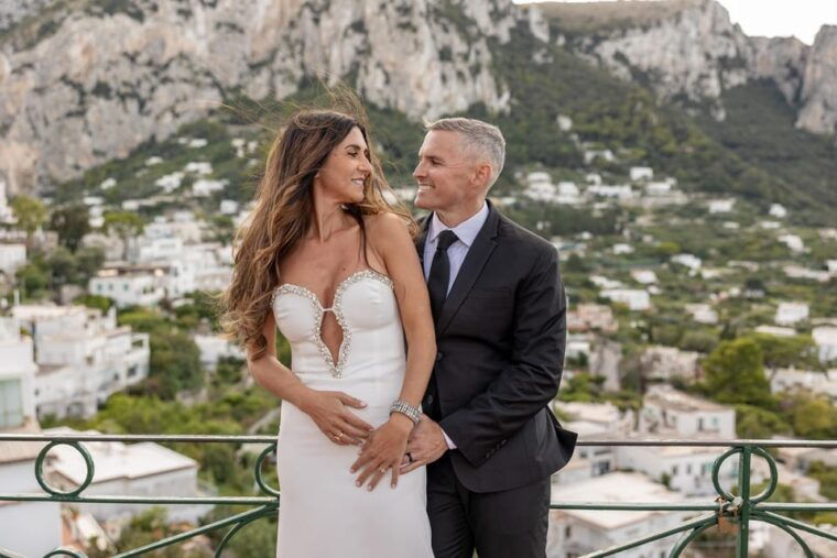 photo-shoot-with-professional-photographer-in-beautiful-capri