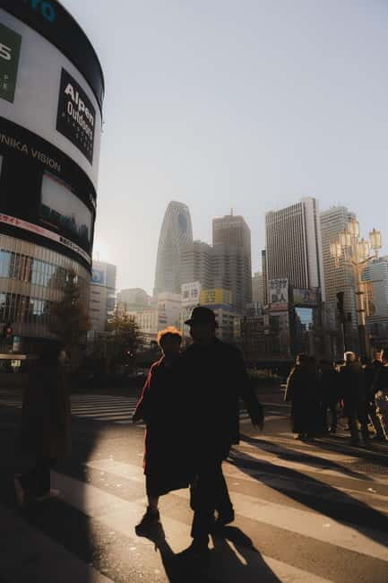 Photo Walk through SHINJUKU, TOKYO - Exploring Shinjuku Through the Lens  